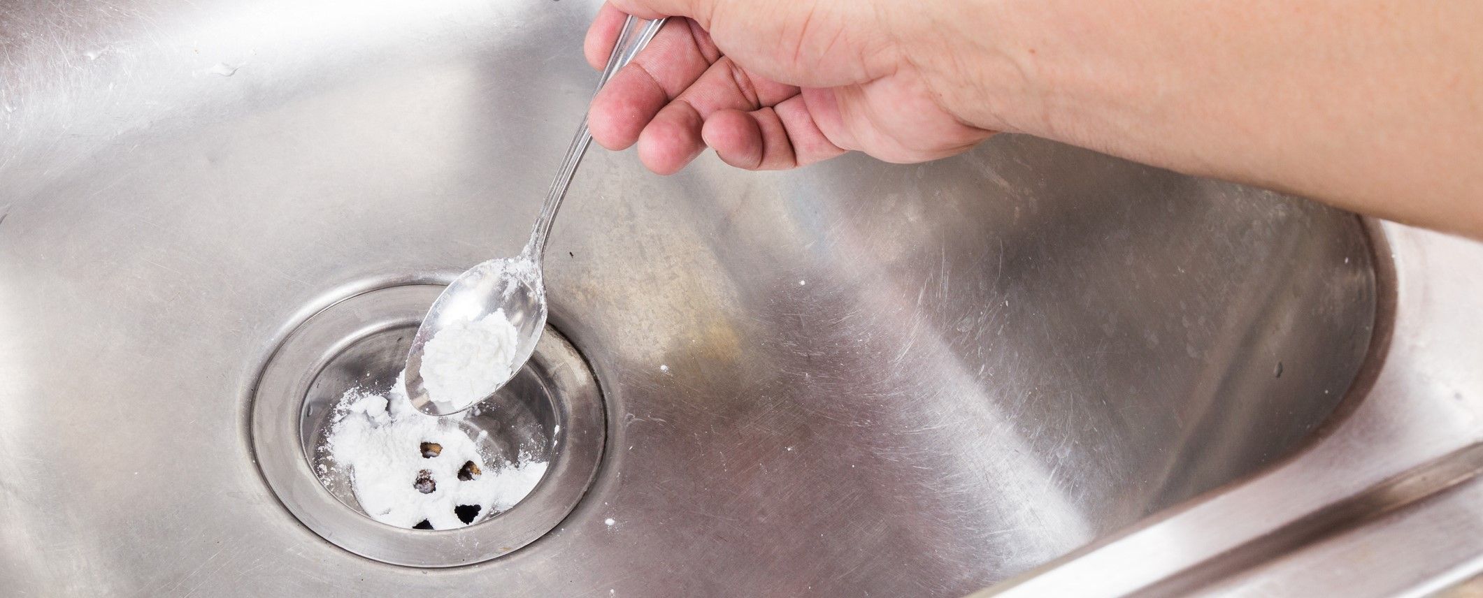 Clogged drains natural cleaning solutions